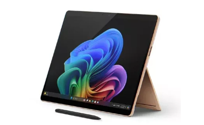 تبلت مایکروسافت Surface Pro 11 مدل Snapdragon X Plus با رم ۱۶ گیگابایت و حافظه ۲۵۶ گیگابایت